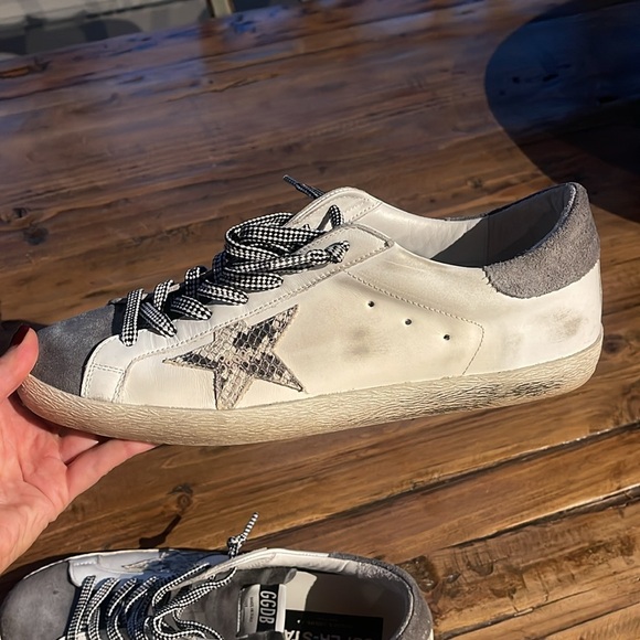 Men’s Golden Goose superstar sneaker - Picture 9 of 11